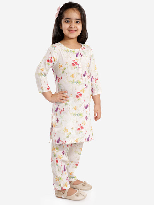 Vastramay Multicolor-Base-Cream Floral Printed Cotton Linen Siblings Set